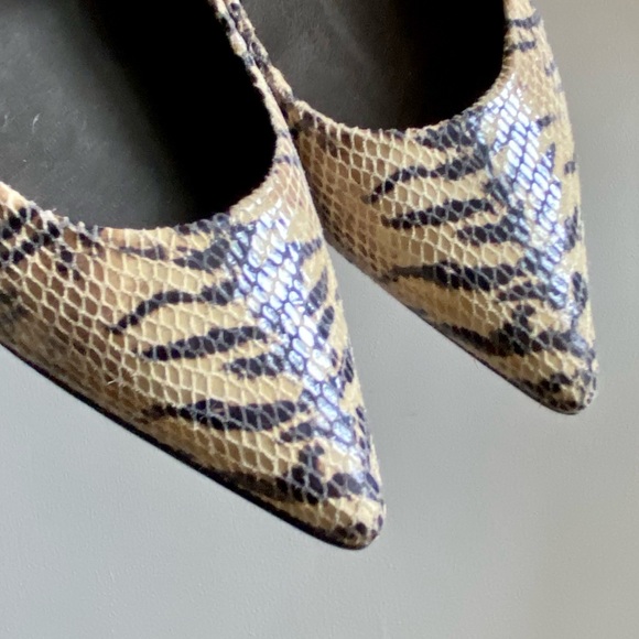 Stuart Weitzman Snakeskin Tiger Print Kitten Heels - Picture 7 of 14